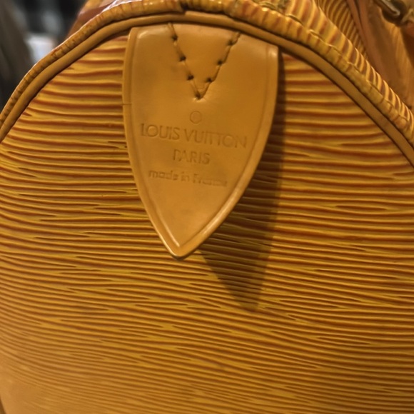 Louis Vuitton Yellow Epi Speedy 25 Hand Bag - Picture 5 of 16